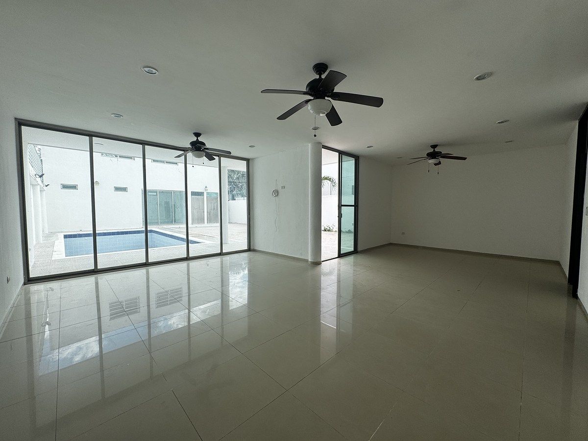 5 de 45: Sala  comedor