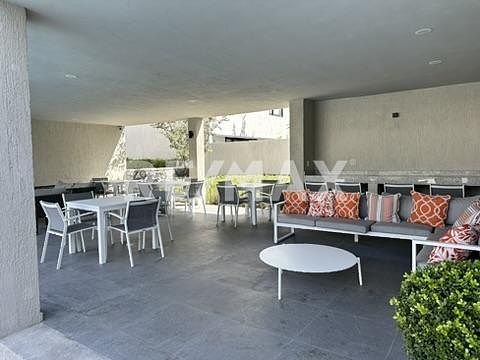 31 de 33: área común