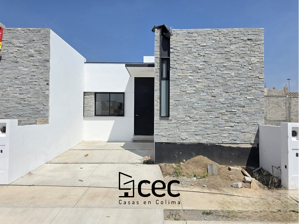 Casa en Venta, 1 Planta, 2 Recámaras, 2 Baños, Cochera para 1 Auto