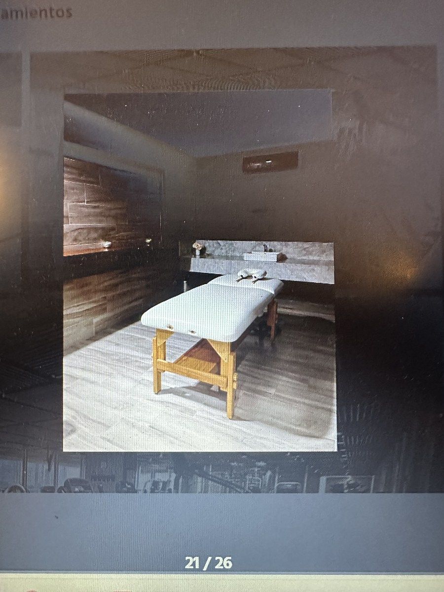 37 de 38: Masajes, sauna y vapor