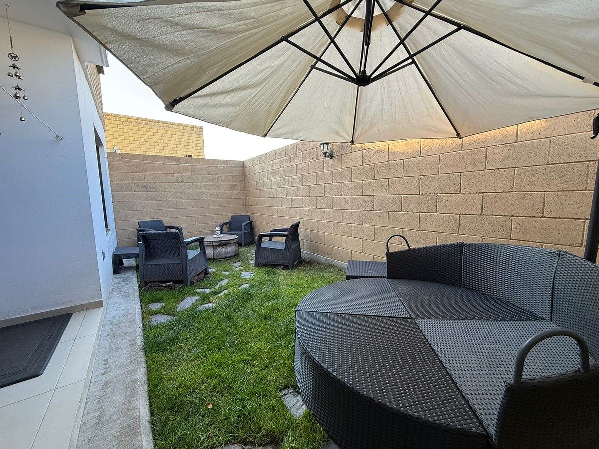 9 de 29: Patio - jardín