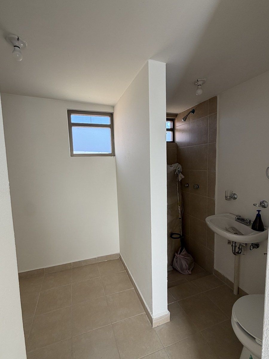 23 de 43: CUARTO DE SERVICIO