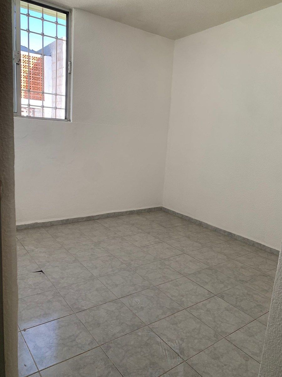 7 de 8: 2 Habitaciones secundarias