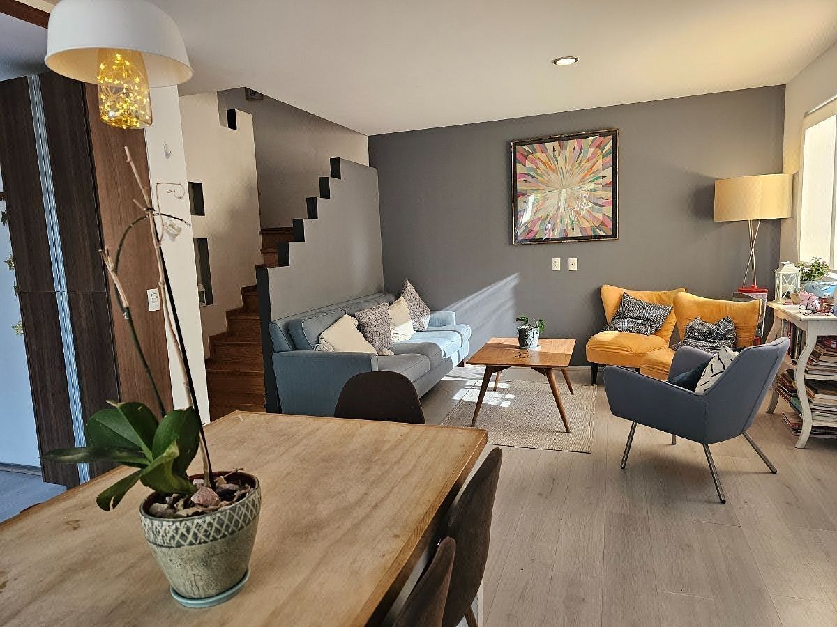 Casa en venta con cuarto de servicio en Santa Fe Juriquilla Queretaro