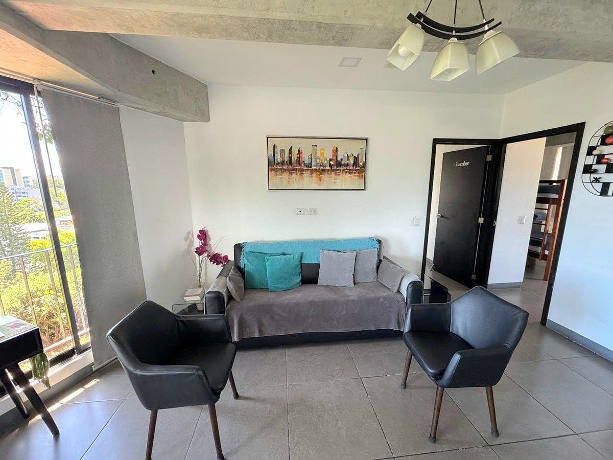 Apartamento en Venta en Zona 10 – Excelente Ubicación, foto 1 de 7