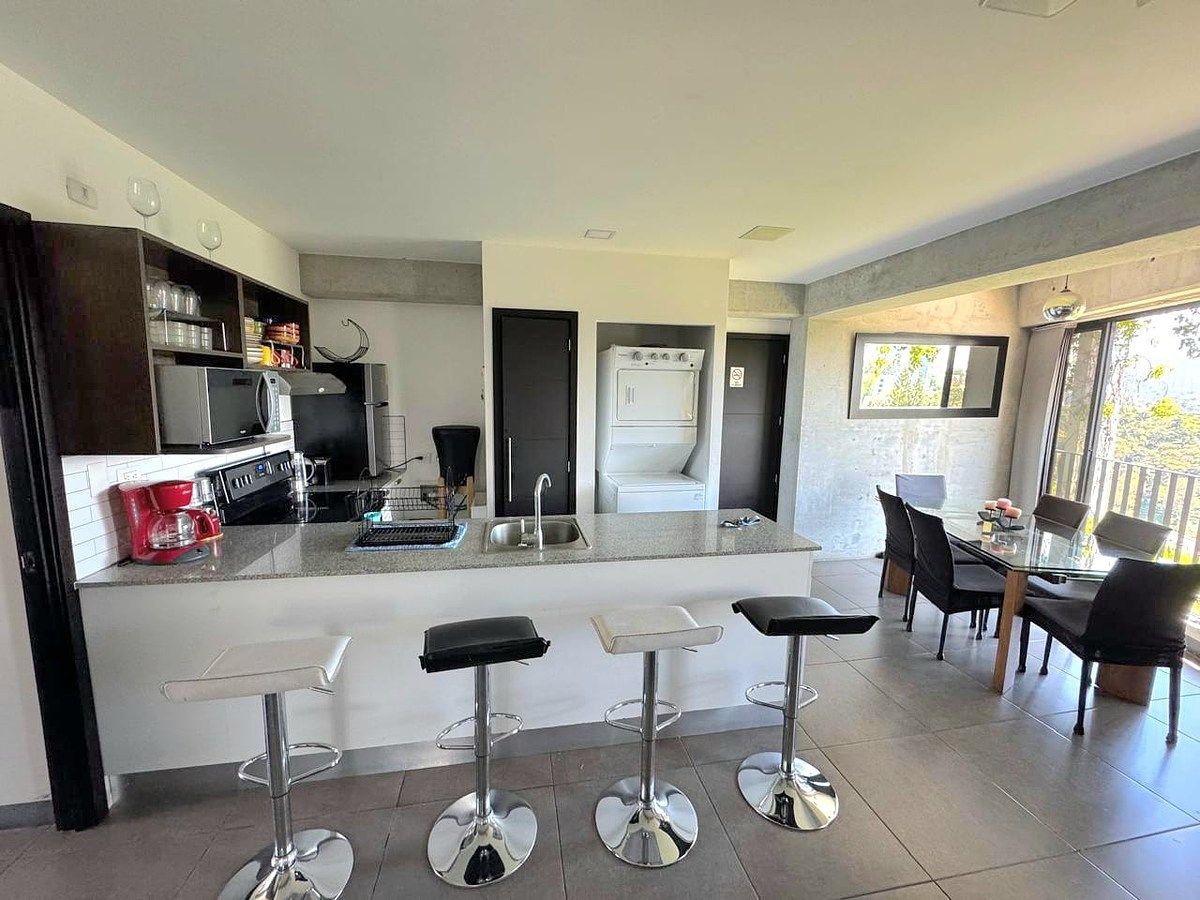 Apartamento en Zona 10, Guatemala, foto 3 de 7