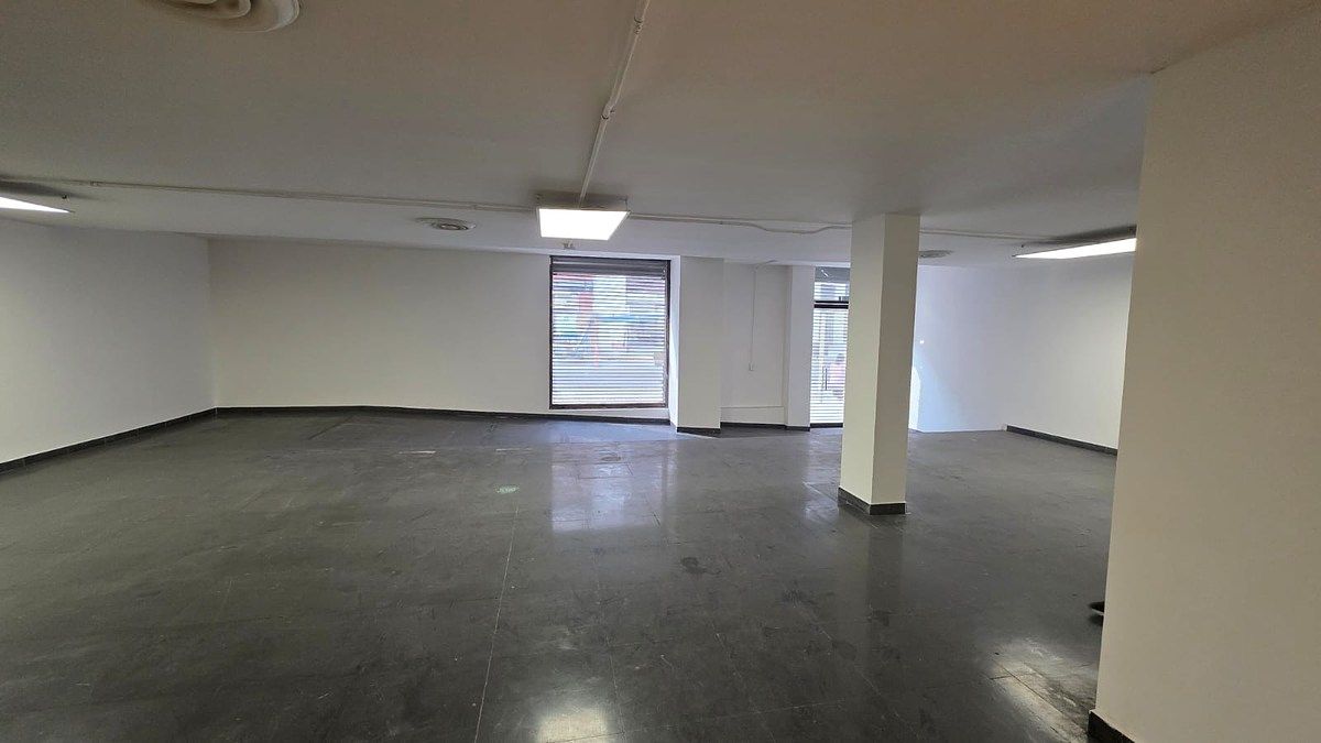 2 of 14: Accesos con rampa