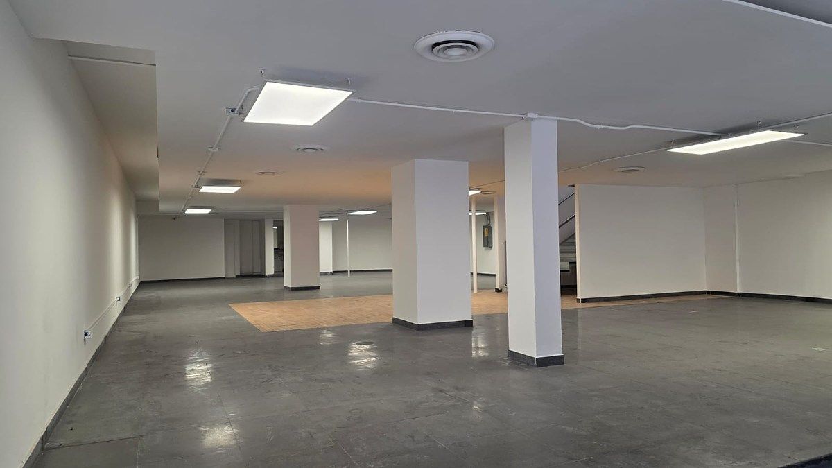 11 of 14: Planta baja hacia el fondo