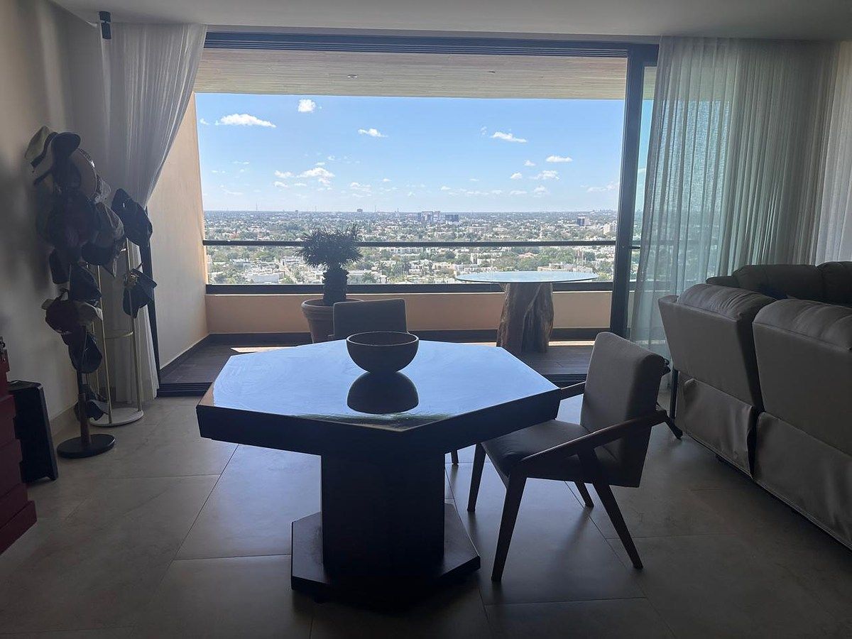 32 de 43: Área de recibidor