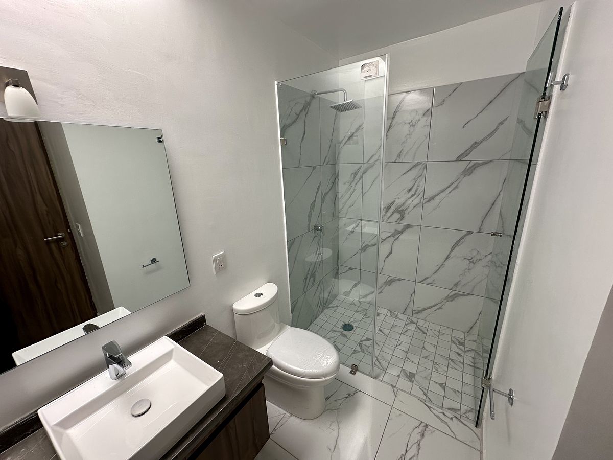 19 de 23: BAÑO COMPLETO RECAMARAS SECUNDARIAS