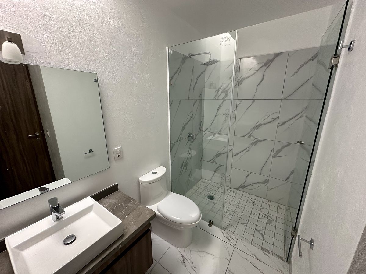 17 de 20: BAÑO COMPLETO RECAMARAS SECUNDARIAS