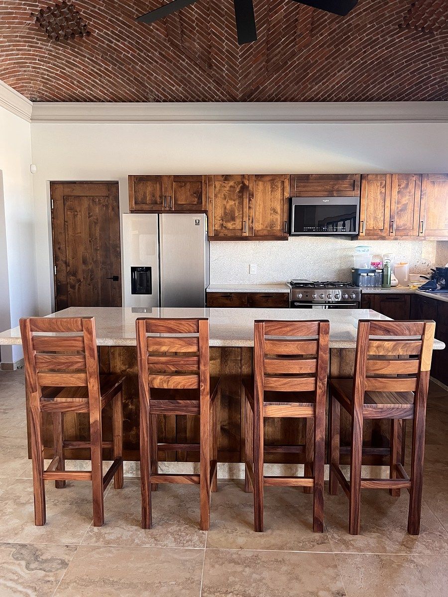 5 de 16: cocina con isla