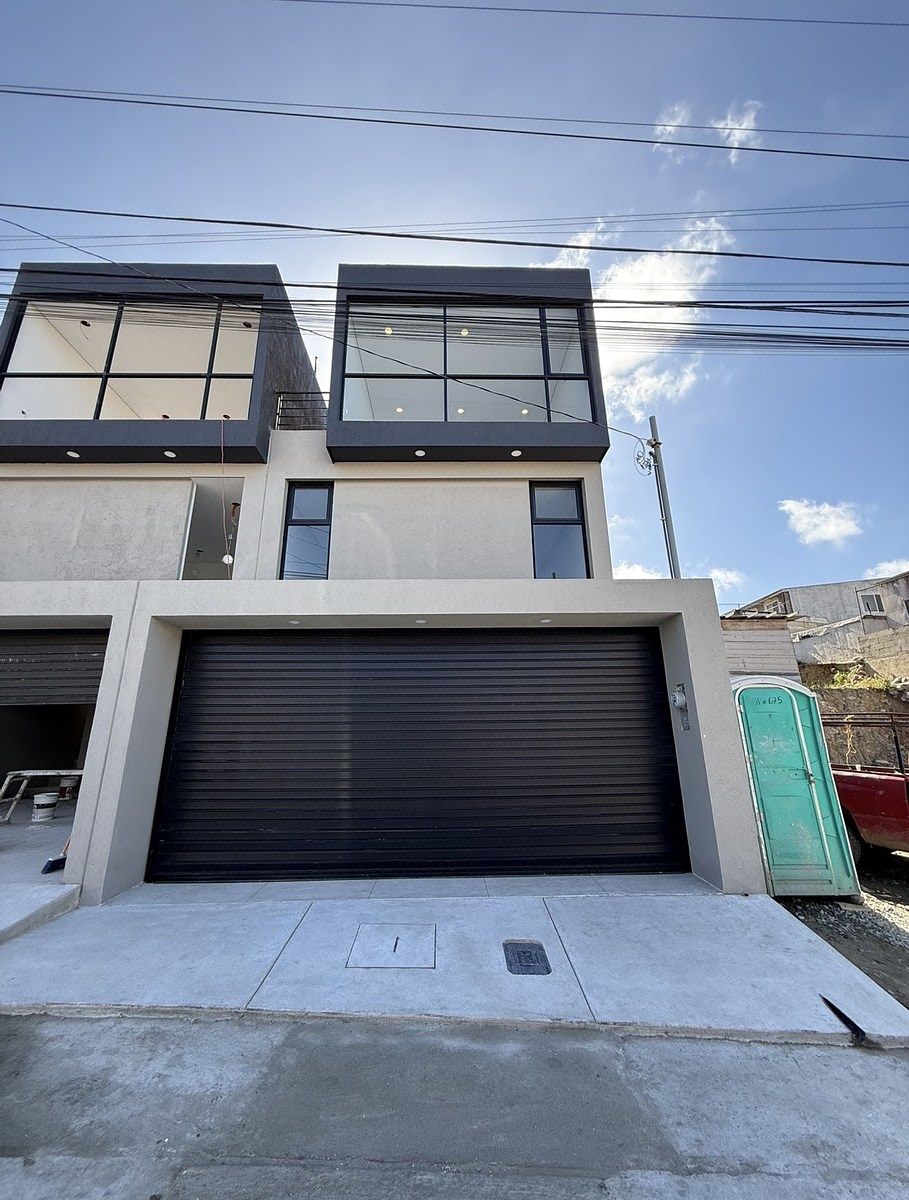 Casa en Venta en el Rubi, cerca de Cacho Zona Río