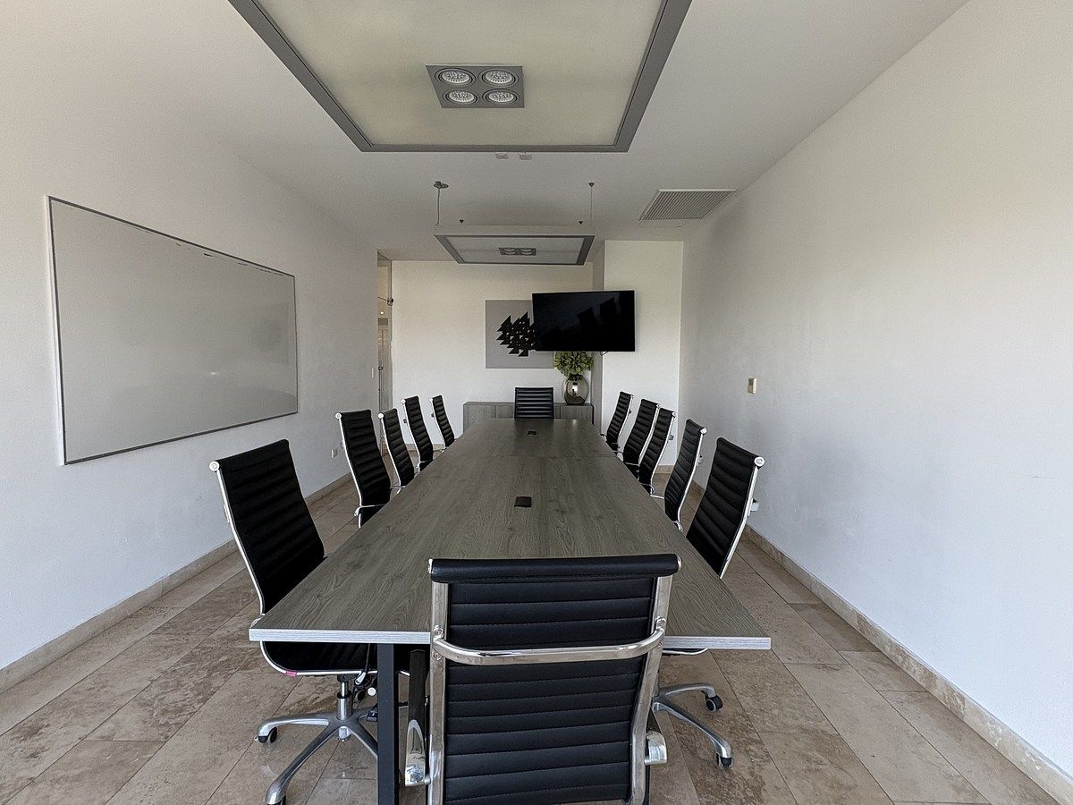 9 de 19: Sala de juntas A