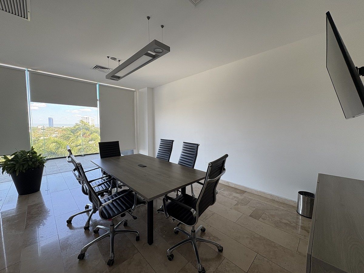 11 de 19: Sala de juntas B