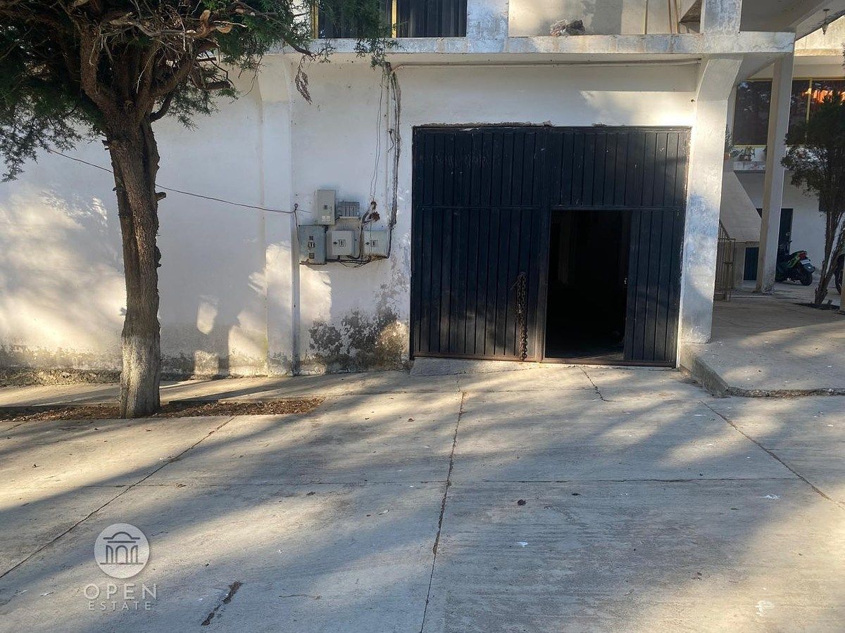 24 de 45: GARAGE 8-10 AUTOS