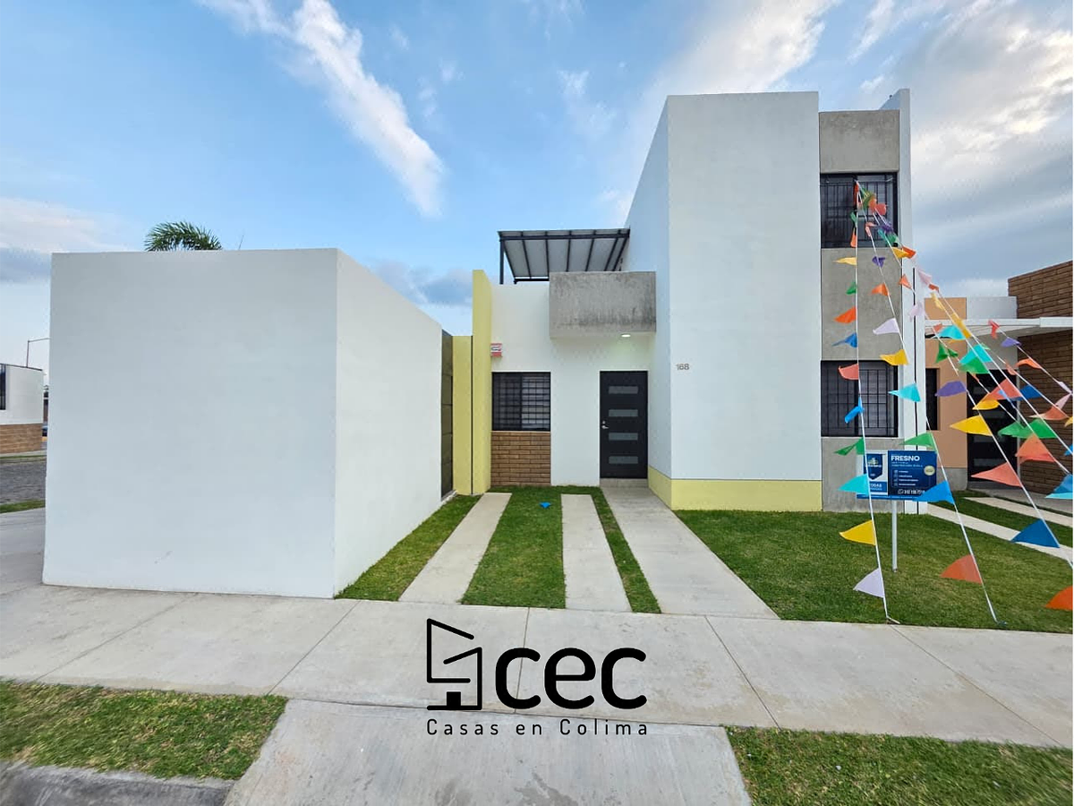 Casa en Venta Lote Excedente 2 Plantas 3 Recámaras, 3 Baños, Cochera para 1 Auto