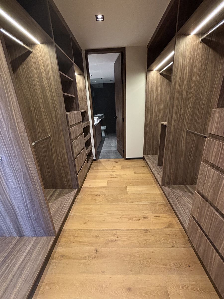 11 de 21: vestidor recamara principal