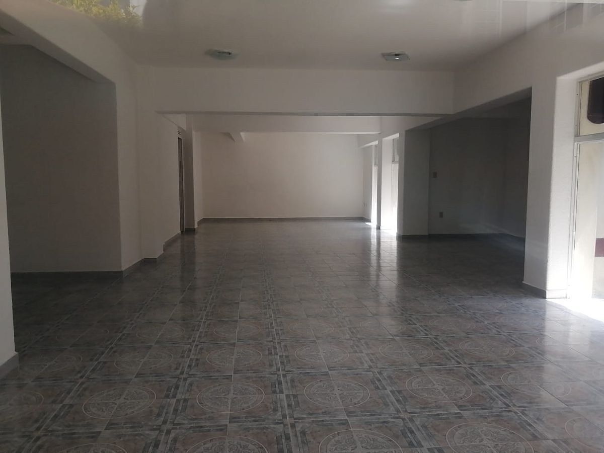 18 de 18: Amenidades: Salón de eventos