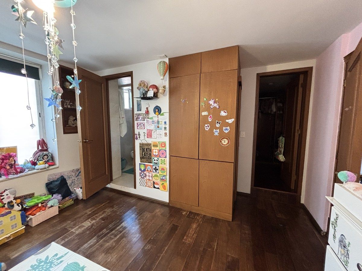 17 de 34: Closet recámara secundaria 1