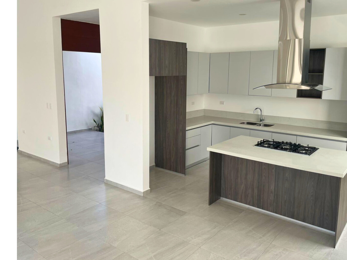 10 de 23: Entrada desde el Interior