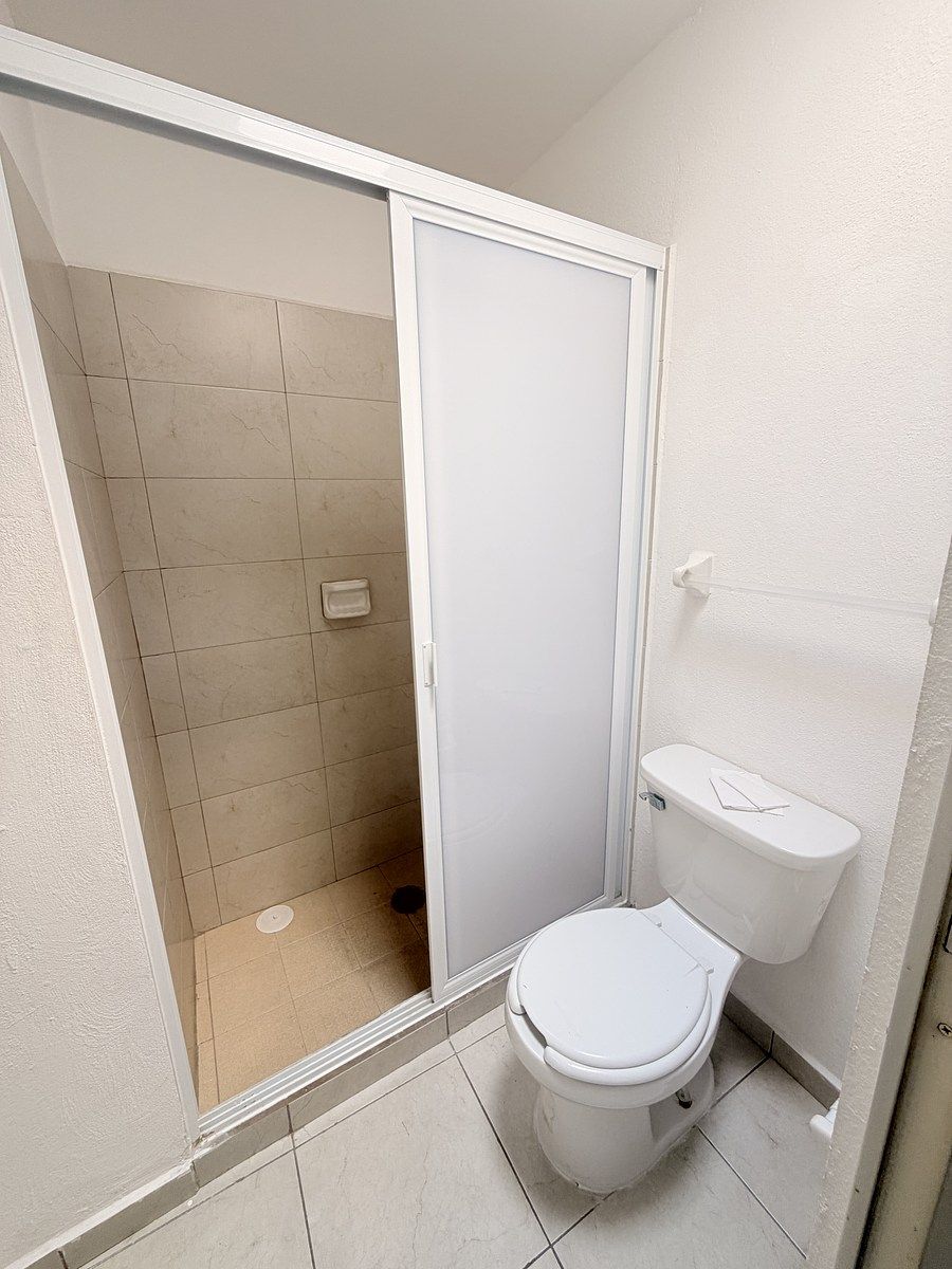 19 de 25: Baño completo rec secundaria