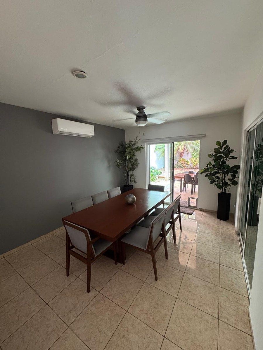 8 de 22: Area de comedor