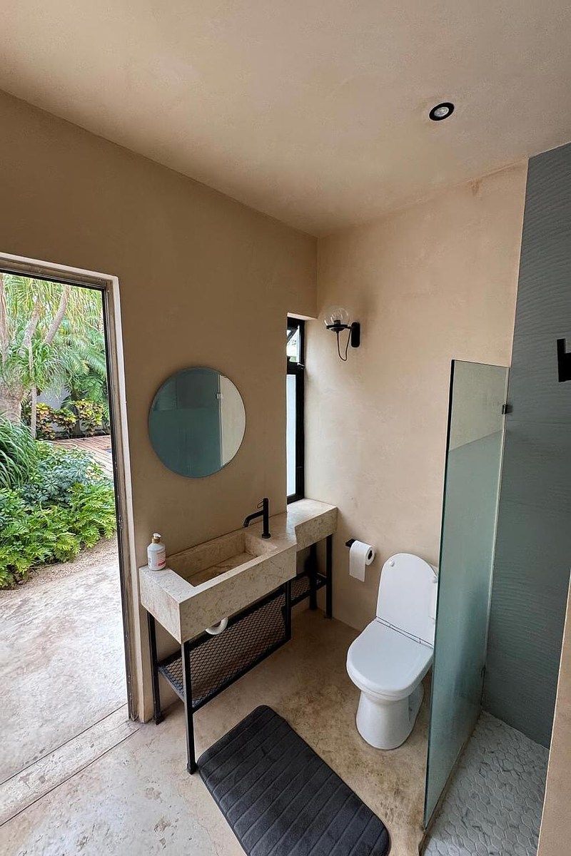 22 de 22: Baño completo en área de alberca 3