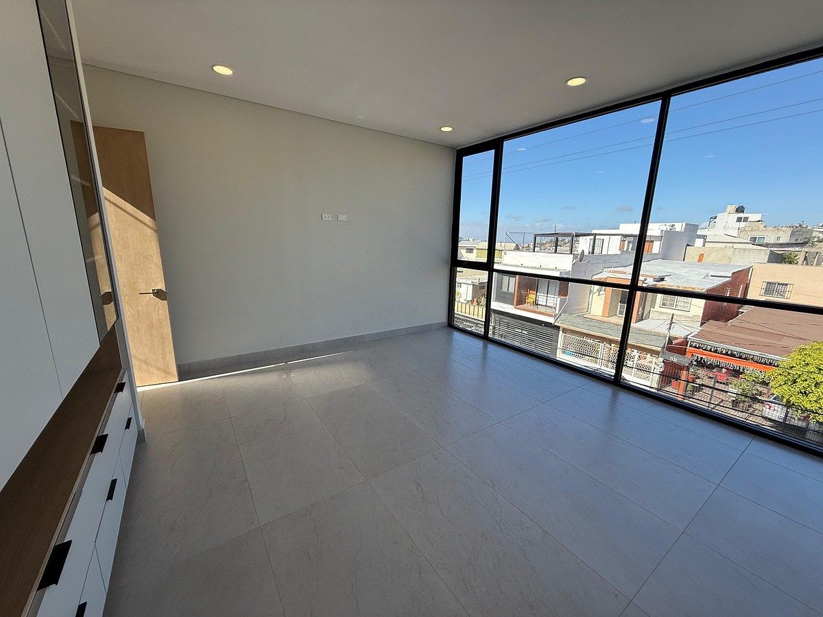Casa en Venta en el Rubi Tijuana