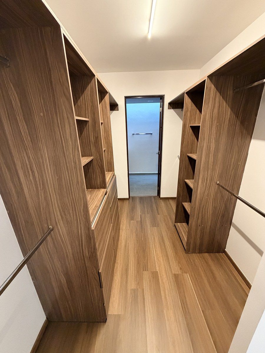 6 of 16: Closet Principal