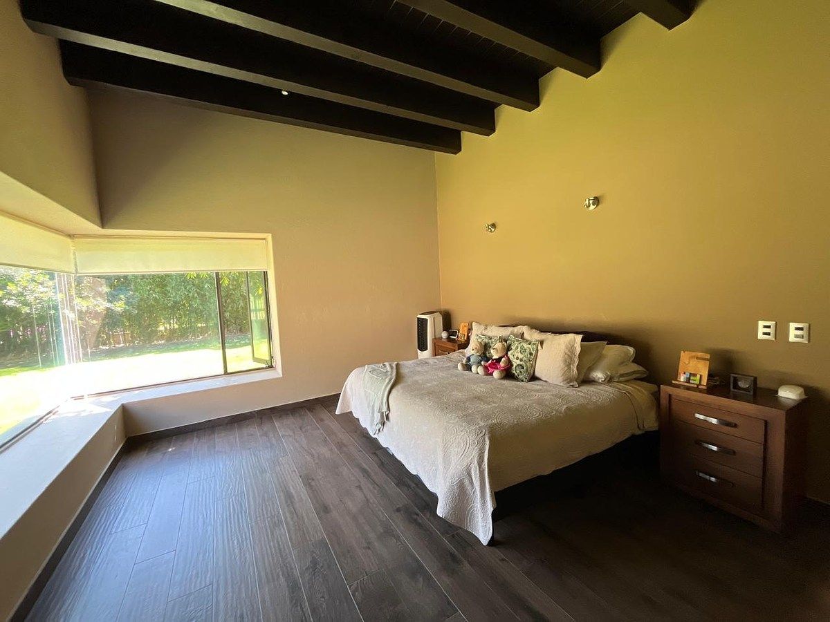 25 of 35: Recámara principal.