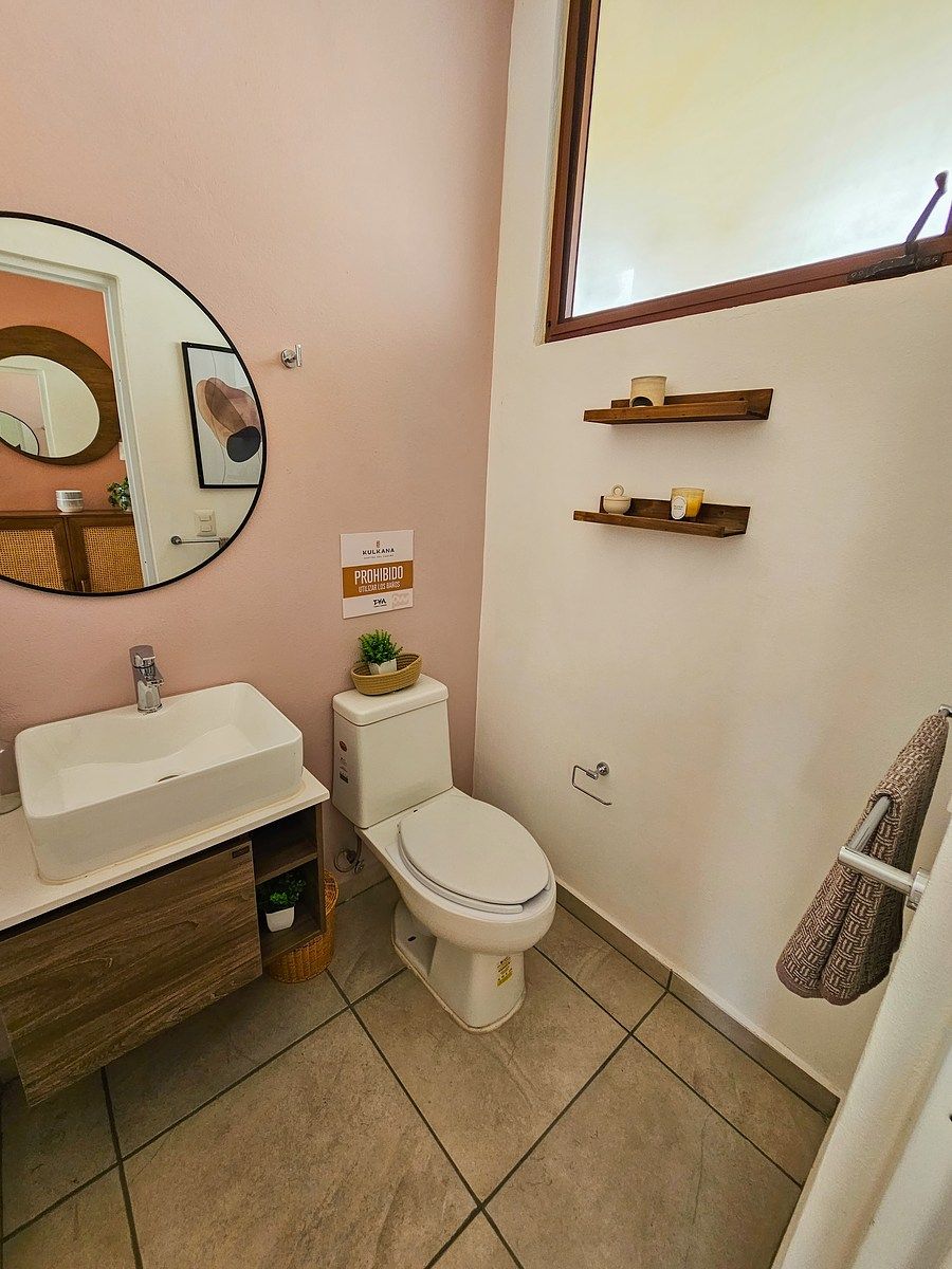 17 de 22: Medio baño