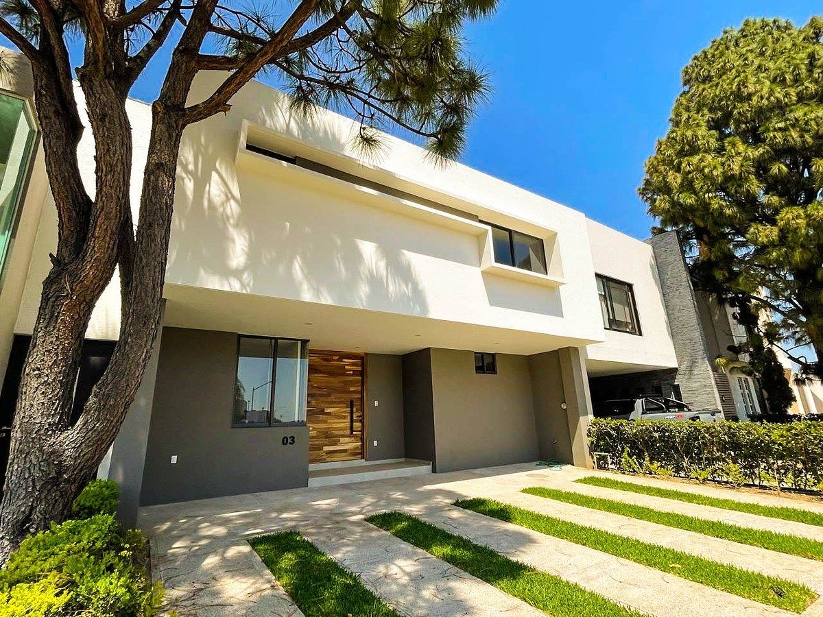 1 de 49: FACHADA IZQUIERDA