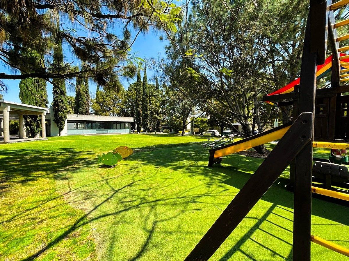 28 de 49: JUEGOS INFANTILES