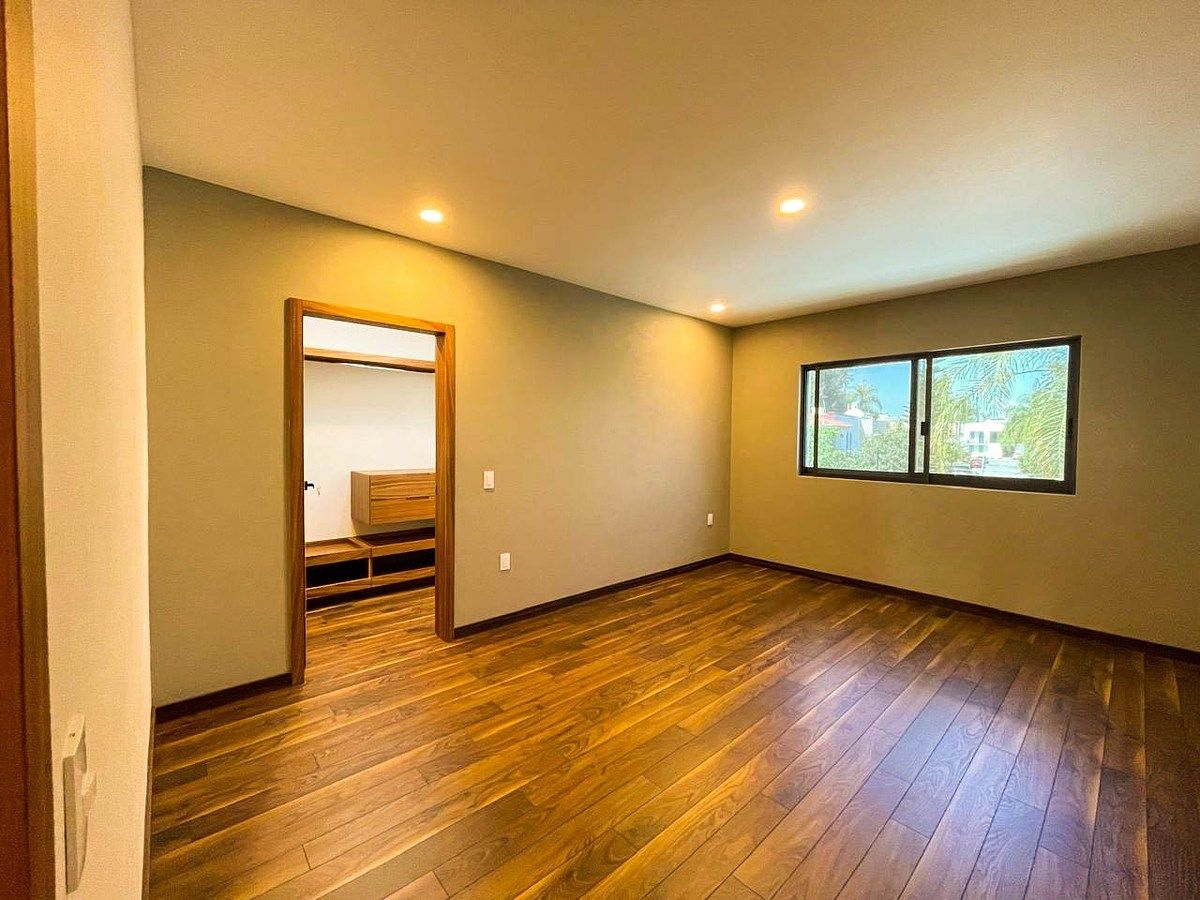 13 de 49: RECAMARA SECUNDARIA