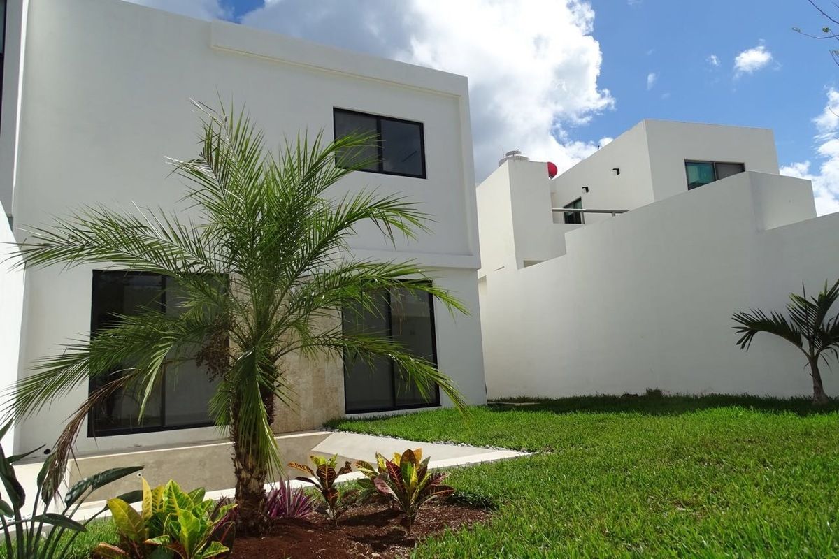 9 de 28: fachada trasera de la casa-