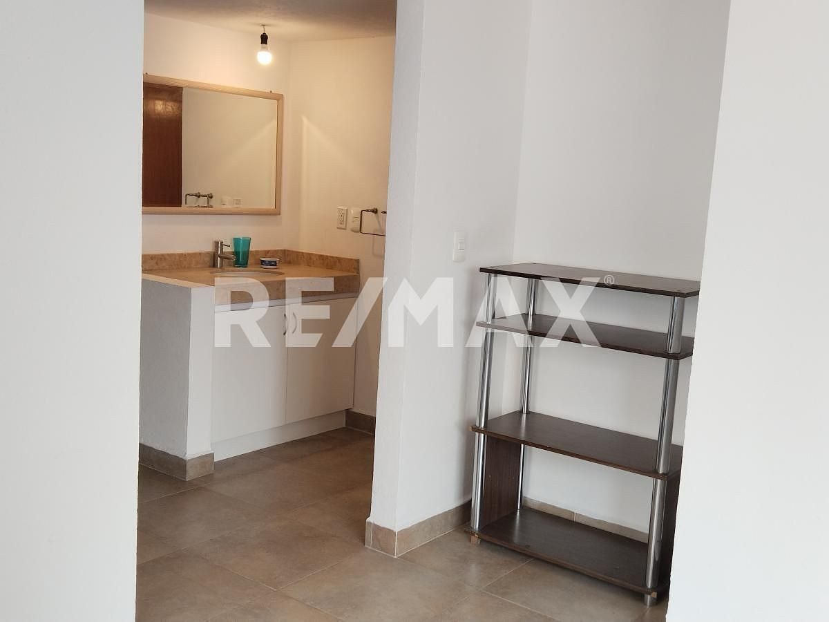 15 de 22: Baño secundario