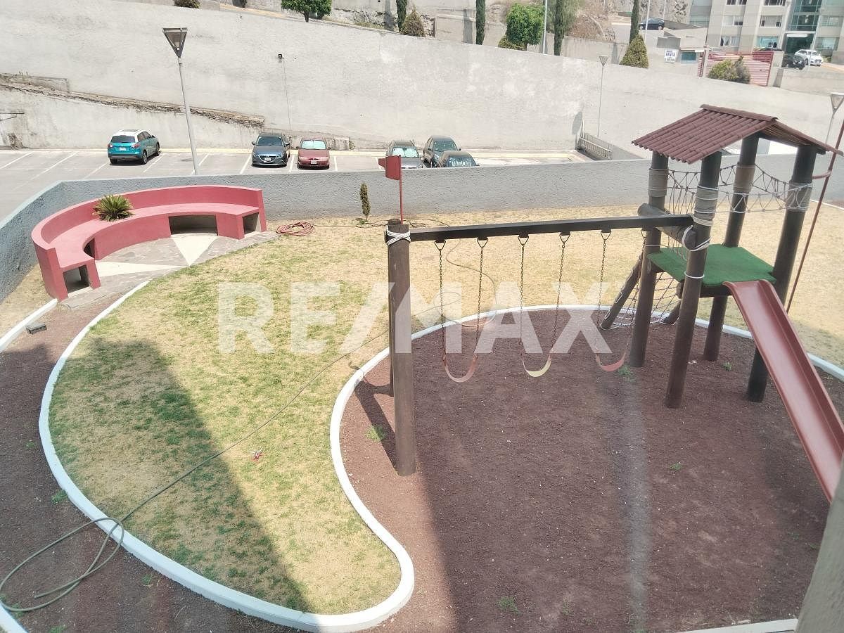 22 de 22: Jardín y área de juegos