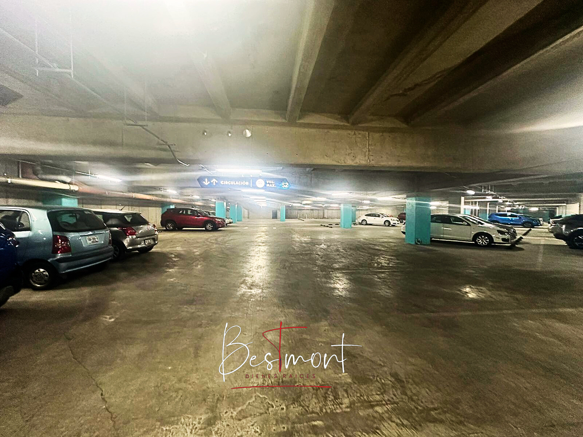 23 de 23: Estacionamiento subterraneo