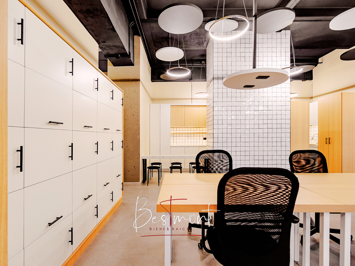 4 de 23: Interior Oficina