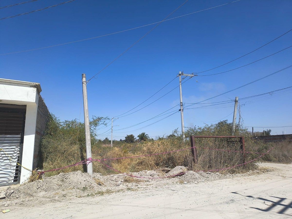 TERRENO CERCANO AL AEROPUERTO EN ESQUINA - foto 2