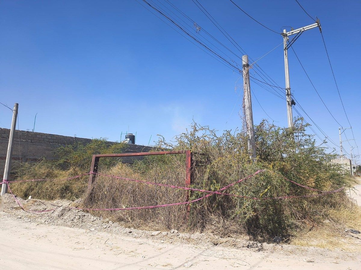 TERRENO CERCANO AL AEROPUERTO EN ESQUINA - foto 1