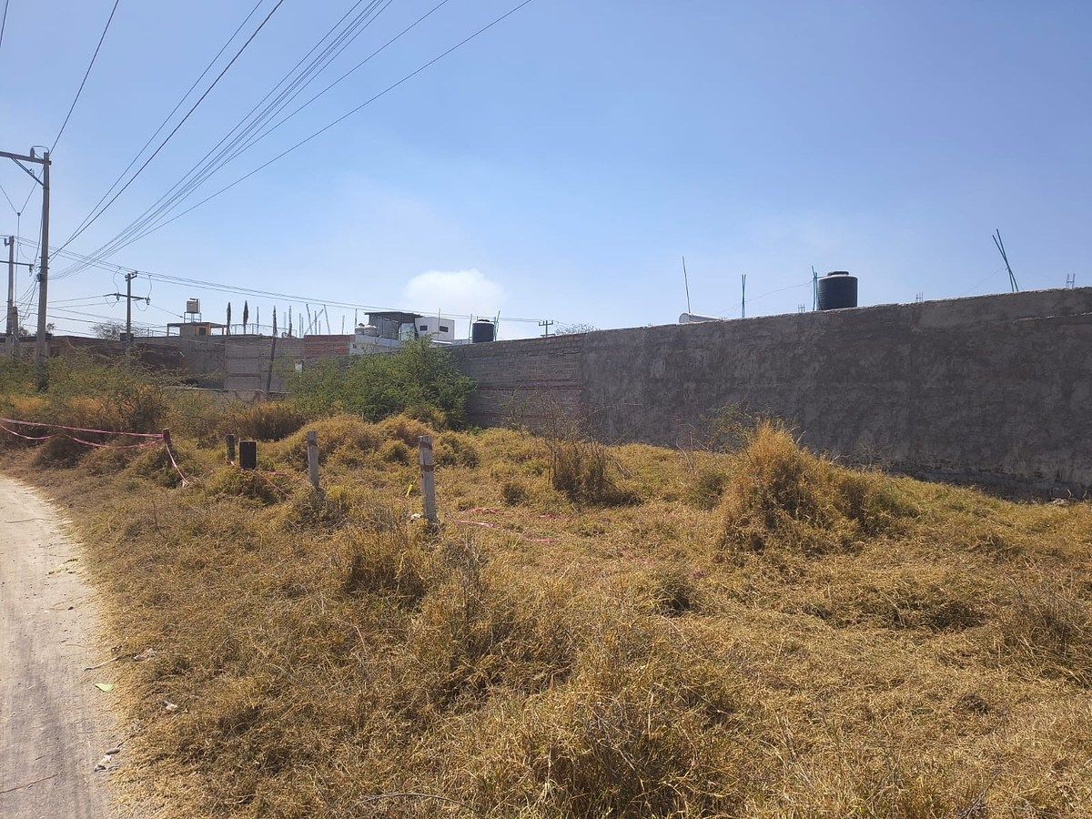 TERRENO CERCANO AL AEROPUERTO EN ESQUINA - foto 4
