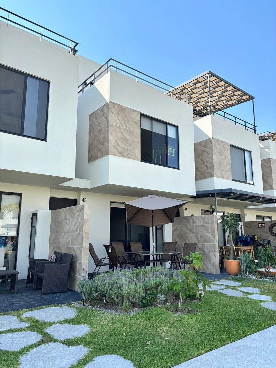 3 de 33: fachada principal