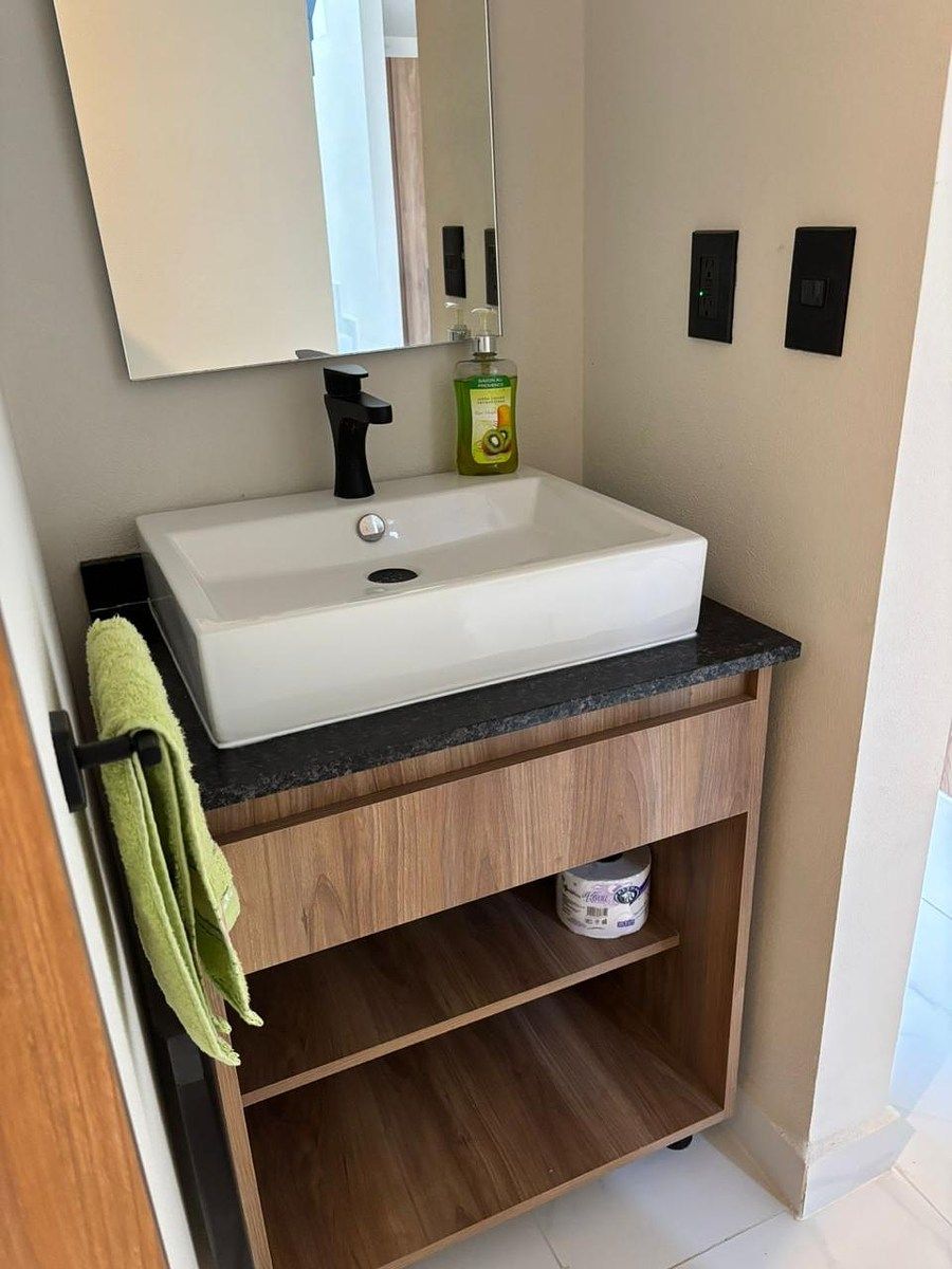 14 de 33: baño completo recámaras secundarias