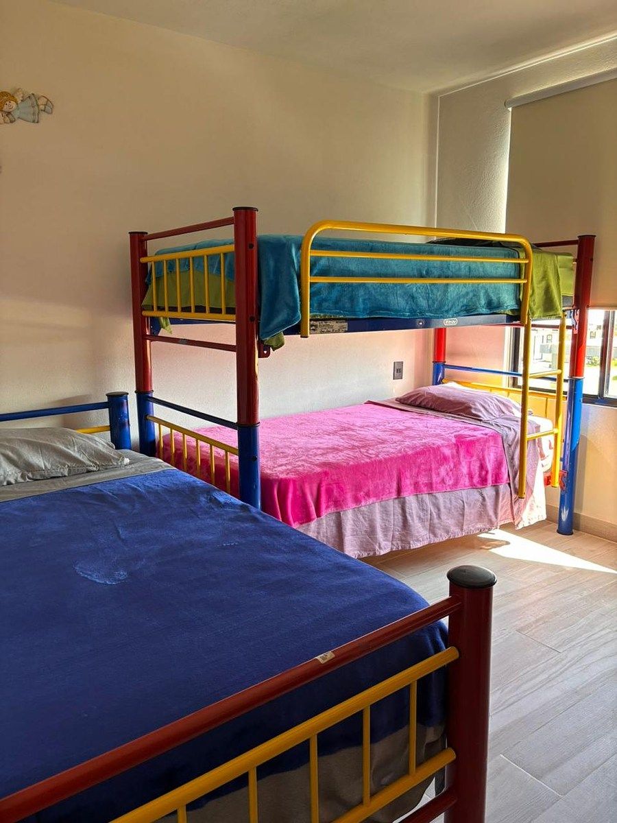 11 de 33: recámara secundaria vista alberca