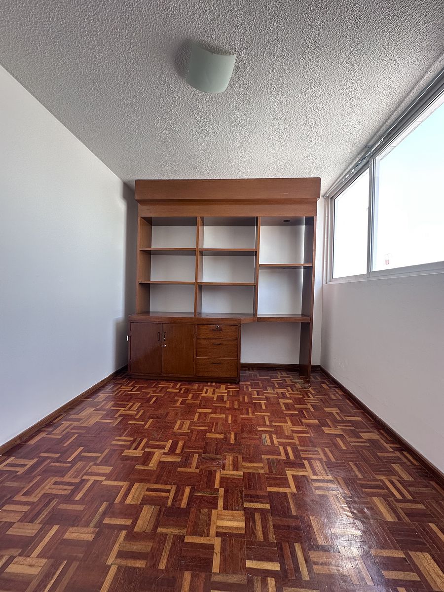 17 de 25: Estudio u oficina