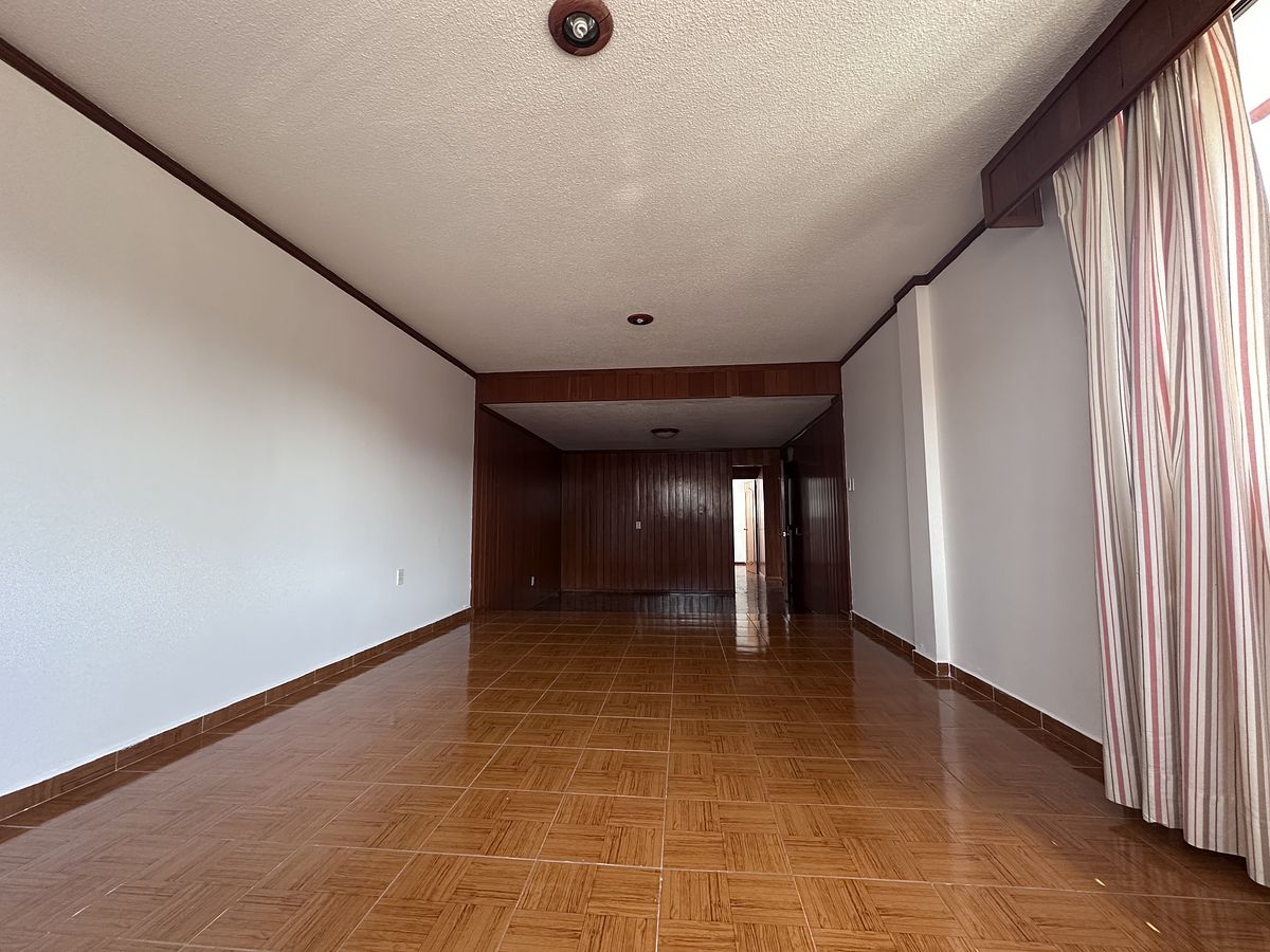 14 de 25: Recámara principal muy amplia