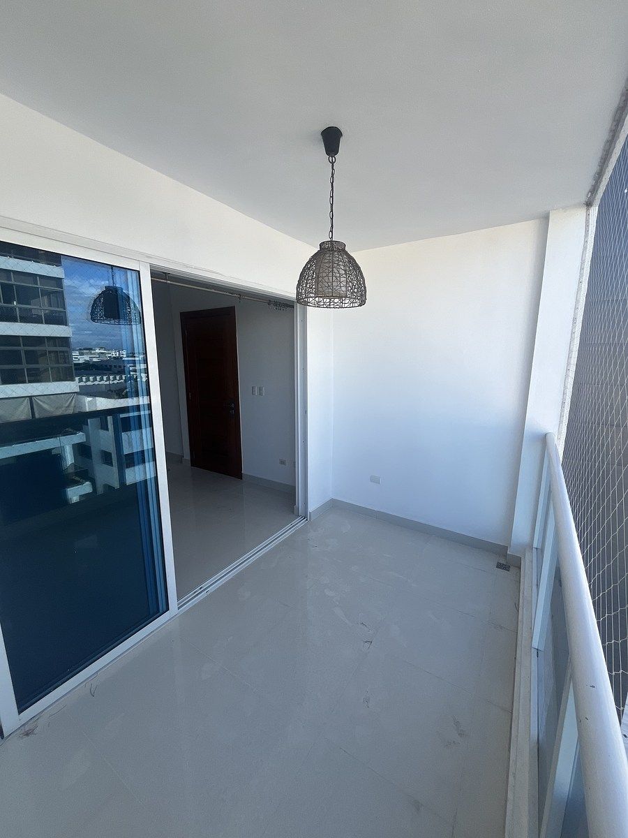 1 de 13: Balcón amplio