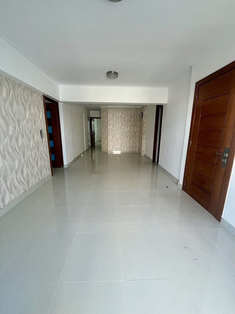 2 de 13: Sala-Comedor